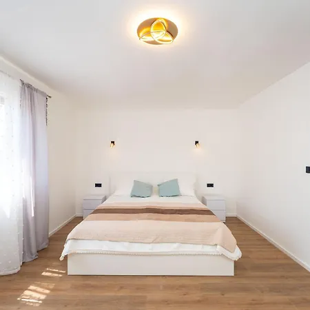 My Dalmatia - Fine Touch With Jacuzzi Biograd Na Moru